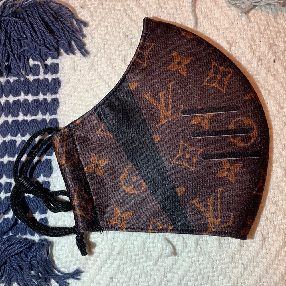 Inspired mask NWOT